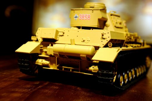 Ferngesteuerter Panzer “Kampfwagen IV Ausf.F-1” Heng Long 1:16 Sandfarbe mit Rauch,Sound und Schuss, Metallgetriebe -2,4Ghz-7