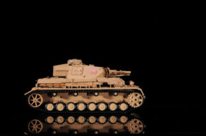 Ferngesteuerter Panzer “Kampfwagen IV Ausf.F-1” Heng Long 1:16 Sandfarbe mit Rauch,Sound und Schuss, Metallgetriebe -2,4Ghz-4