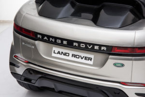 elektro-kinderauto-range-rover-discovery-silber-lackiert-7